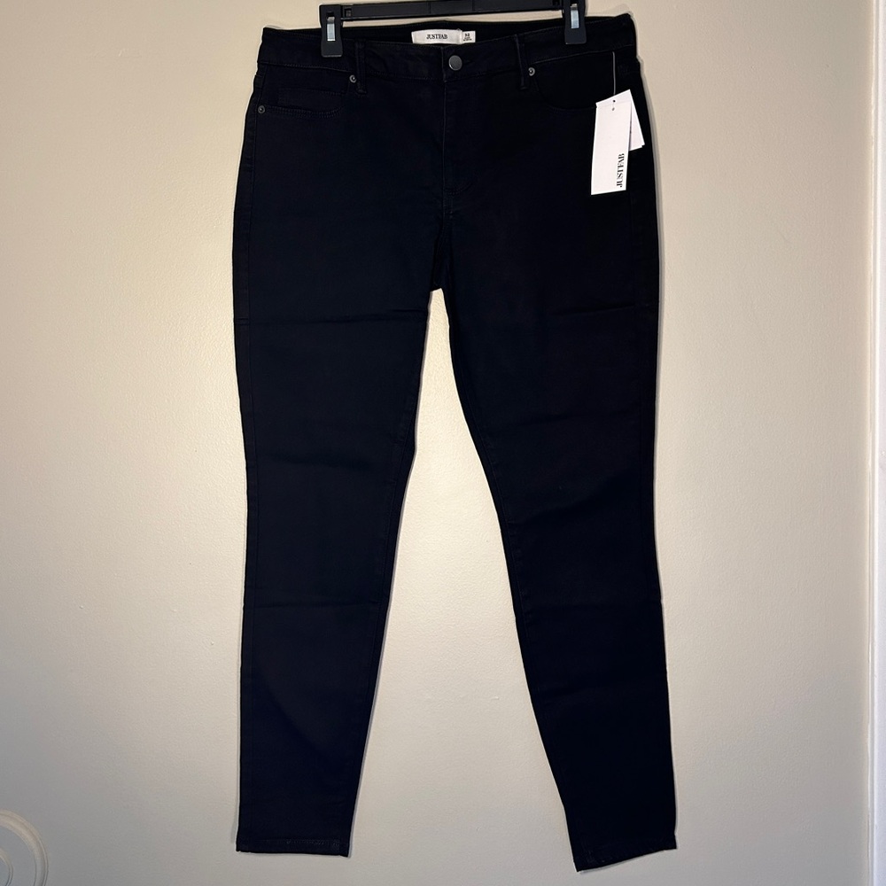 JustFab Women's Skinny Jeans 32 NWT Black Onyx Mid Rise
